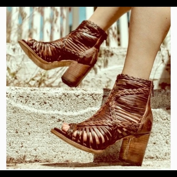 freebird Shoes - Freebird by Steven brown scrappy booties size 9M